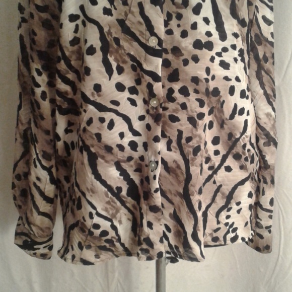 Alfred Dunner 10 animal print blouse MOP Button Front Sheer Leopard - Picture 3 of 8